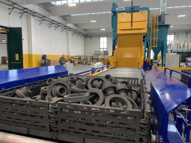 Steel-belt-tumblast-machine-granigliatrici-a-tappeto-rampante-in-acciaio-SG10-h2-30-carbo-omsg