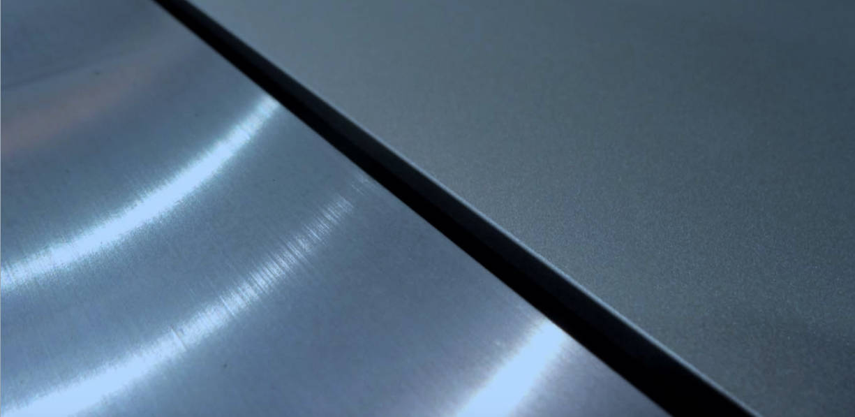 Granigliatura di profili estrusi in alluminio: qualità estetica, risparmio di tempi e di costi 